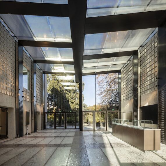 unico Deuren - The new foyers at Mozarteum, Salzburg located in Salzburg, Oostenrijk