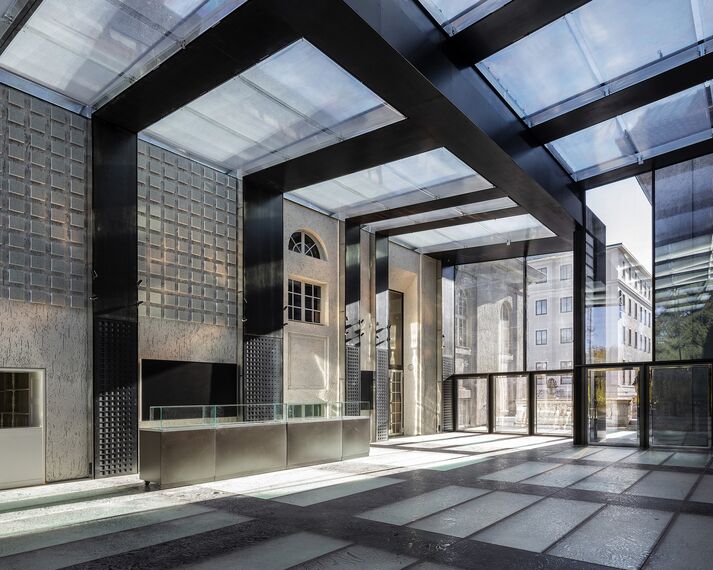 unico Deuren - The new foyers at Mozarteum, Salzburg located in Salzburg, Oostenrijk