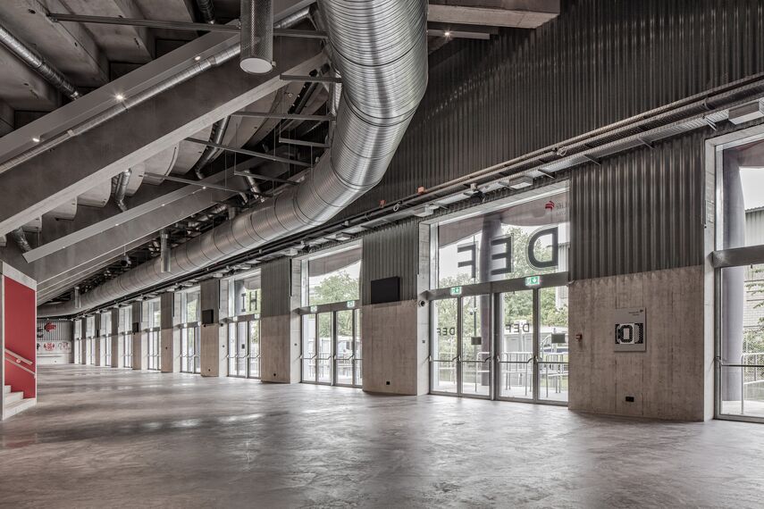 unico Deuren - Swiss Life Arena, Zurich located in Zürich, Zwitserland