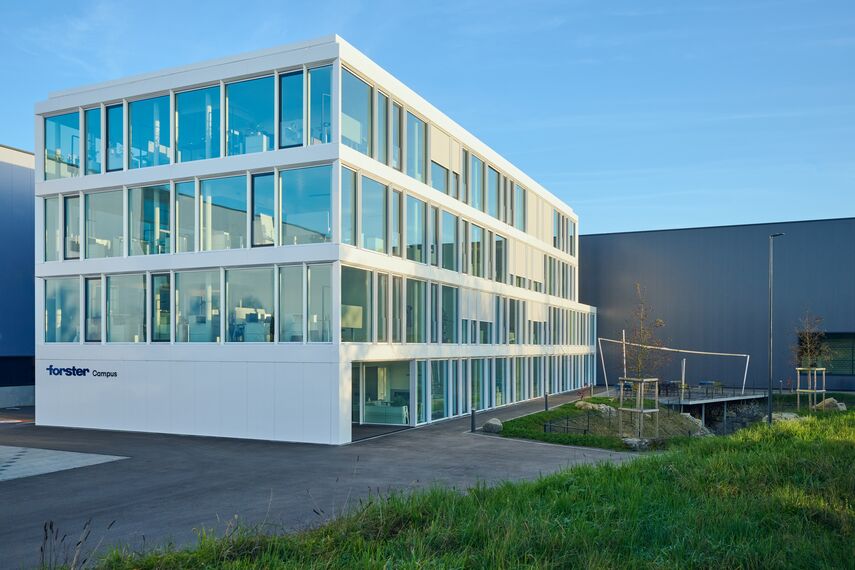 unico Ramen, fuego light Deuren, thermfix vario Vliesgevels, unico Deuren, fuego light Schuifsystemen, unico Schuifsystemen and presto xs Deuren - Forster Campus, Romanshorn located in Romanshorn, Zwitserland