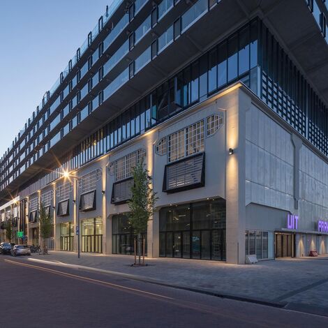 presto 50 Deuren, presto 50 Ramen, unico xs Ramen and thermfix vario Vliesgevels - Fenix I, Rotterdam located in Rotterdam, Nederland