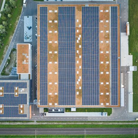 unico Ramen, fuego light Deuren, thermfix vario Vliesgevels, unico Deuren, fuego light Schuifsystemen, unico Schuifsystemen and presto xs Deuren - Forster Campus, Romanshorn located in Romanshorn, Zwitserland