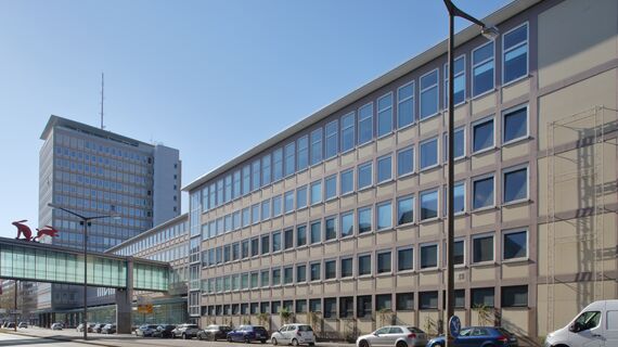 thermfix vario Vliesgevels and unico Ramen - Plaerrer high-rise building, Nuremberg located in Nürnberg, Duitsland